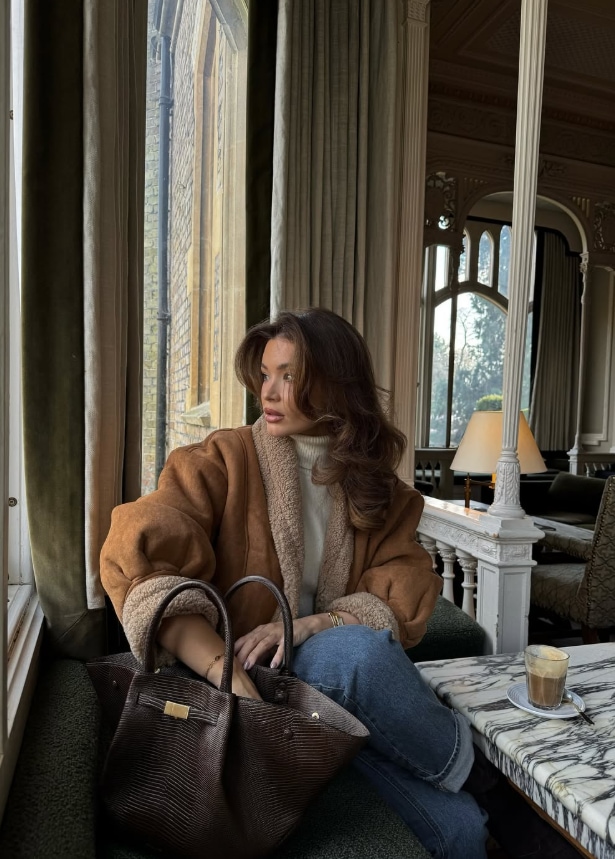 jersey cuello alto blanco de @lilliegracep