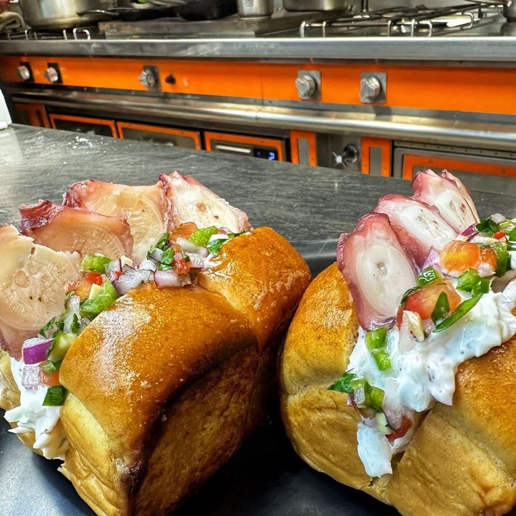 Pulpo Roll de Taberna Uvedoble en Málaga