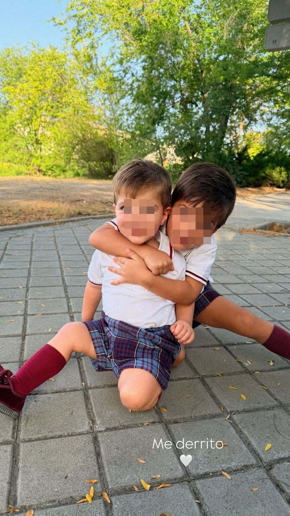 Lucas y Diego, hijos de Lucía Villalón, en su primer día de escuela tras el verano