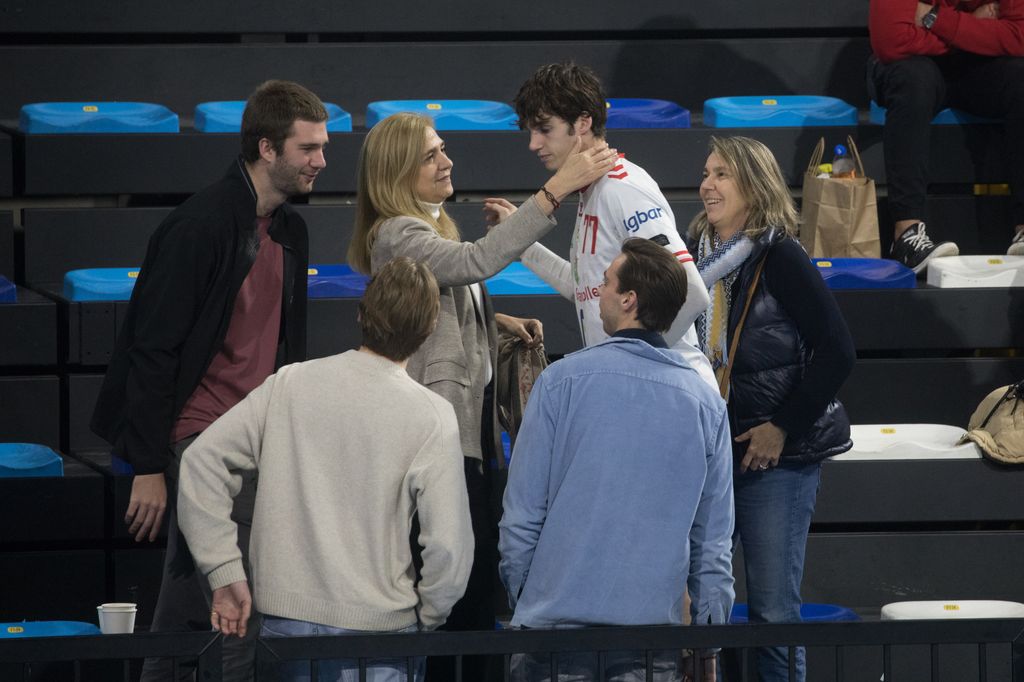 La infanta Cristina y sus hijos Juan y Miguel Urdangarin acudieron a animar a Pablo Urdangarin en su partido de balonmano en Barcelona 18  December 2024