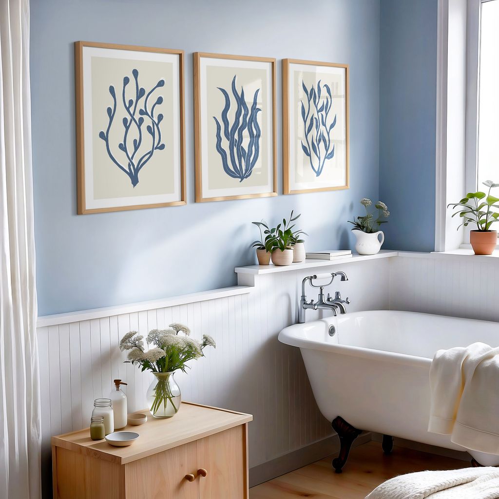 Baño decorado en blanco y azul