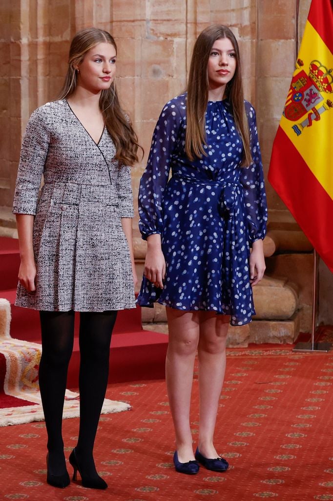  la princesa Leonor y la infanta Sofía, en la recepción previa a la ceremonia de entrega de Premios Princesa de Asturias 