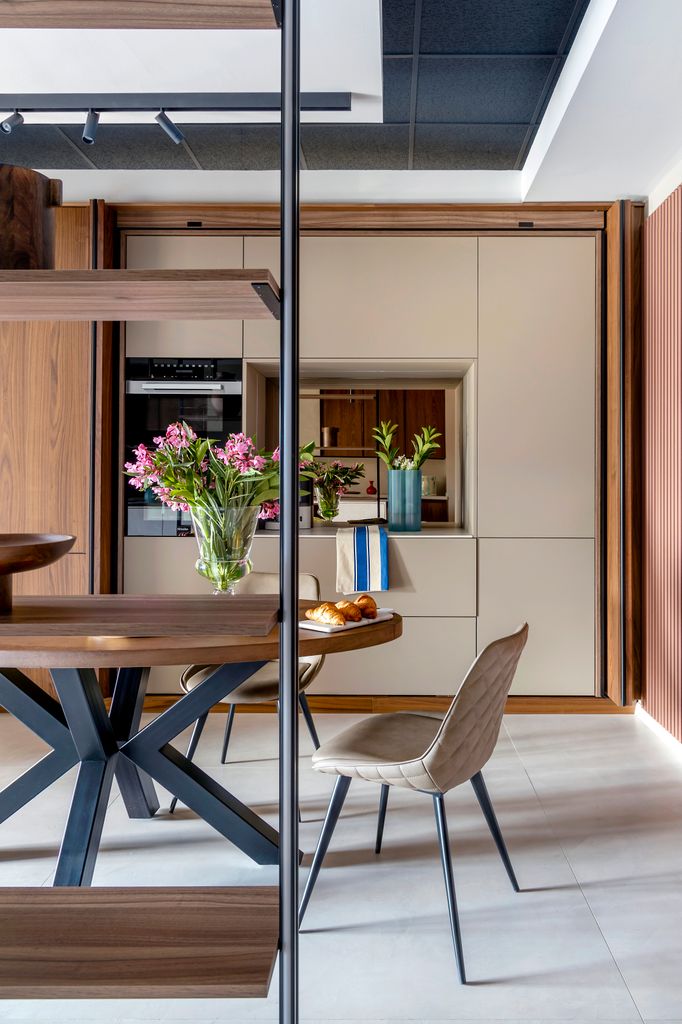 Cocina con puertas escamoteables