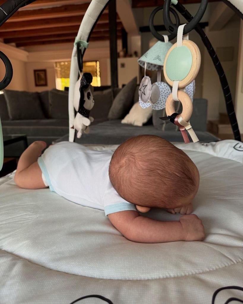 Milo, bebé de Michelle Renaud está a poco de cumplir dos meses de nacido.