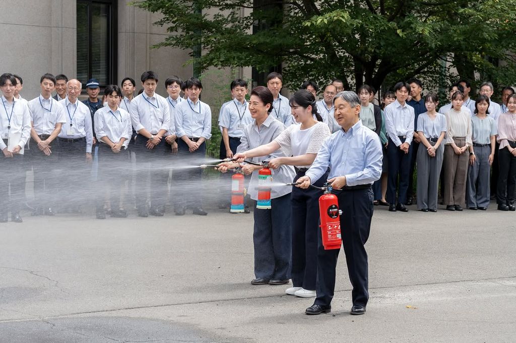 Los emperadores de Japón junto a Aiko han participado en la Prevención de Desastres