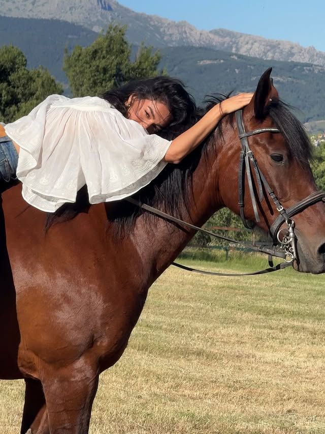 A pesar del temor que esto le originó, la influencer está decidida a seguir montando a caballo