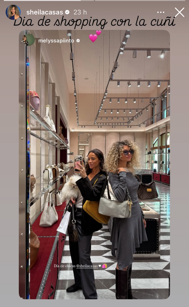 Sheila Casas junto a su cuñada, Melyssa Pinto