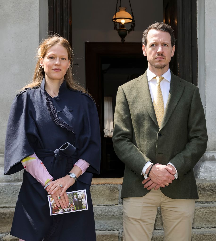El príncipe Felipe, heredero al trono de Serbia junto a su esposa, la princesa Denica