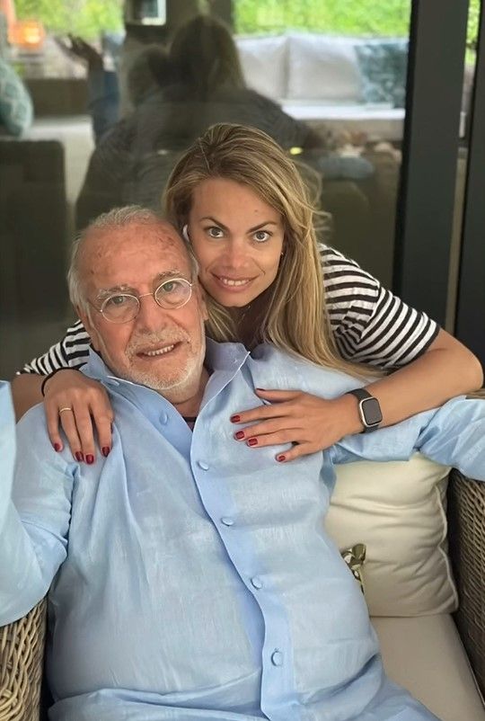 Carla Goyanes se despide de su padre Carlos Goyanes