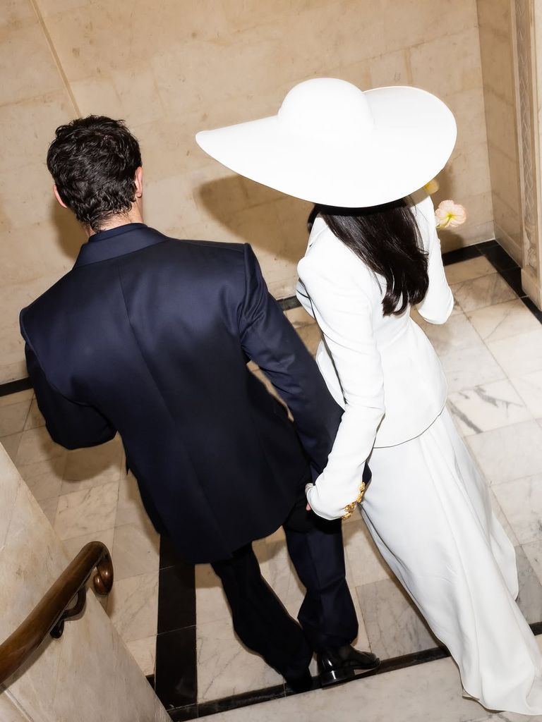 Los novios el día de su enlace civil el 31 de mayo de 2026