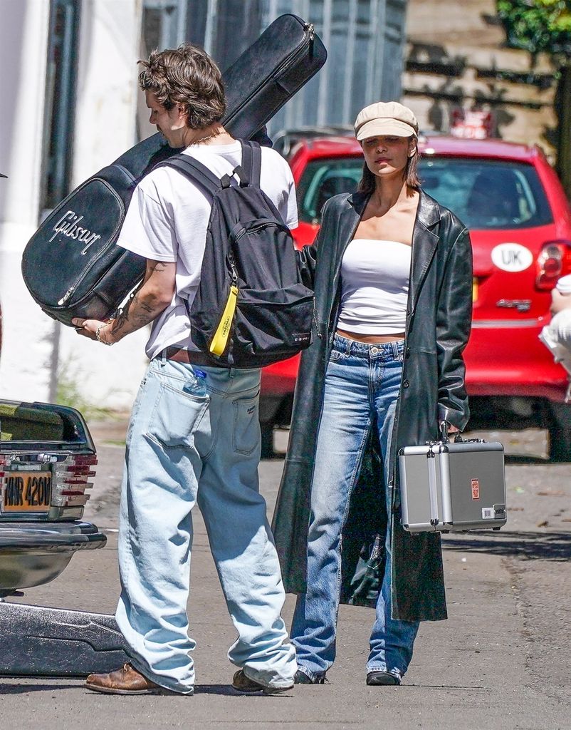 En medio de todo el revuelo en torno a los Beckham, Cruz y Jackie se encuentran celebrando un año de su relación. 