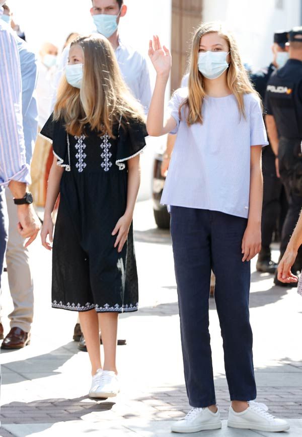 Reina Letizia con sus hijas Leonor y Sofía