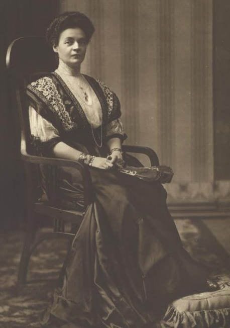 eleonore2