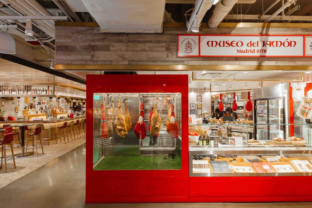 Museo del Jamón en Little Spain