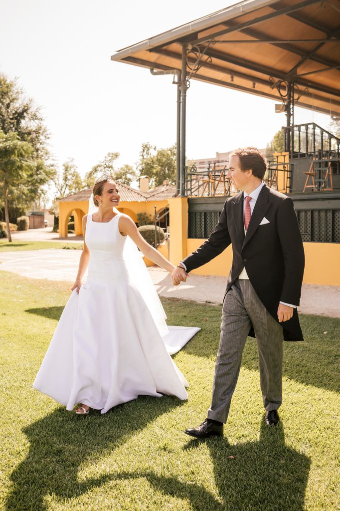 Teresa se casó en Sevilla con un vestido de novia desmontable