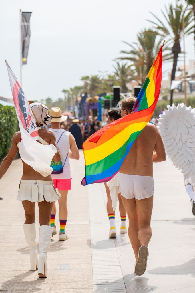 desfile orgullo gay sitges