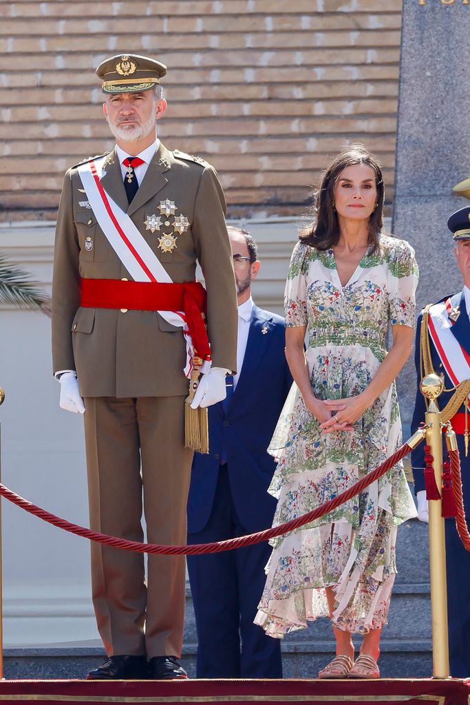 Reina Letizia look vestido flores Zaragoza
