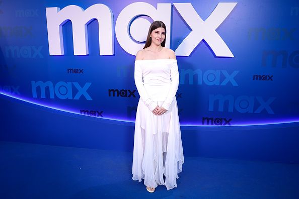 Plano entero de Mafalda de Bulgaria en la presentación de la plataforma Max