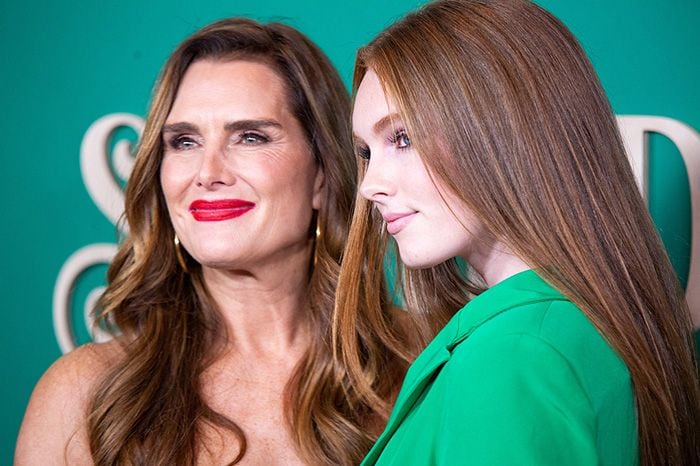 Brooke Shields presume de su hija Rowan en la alfombra roja de Holiday Harmony