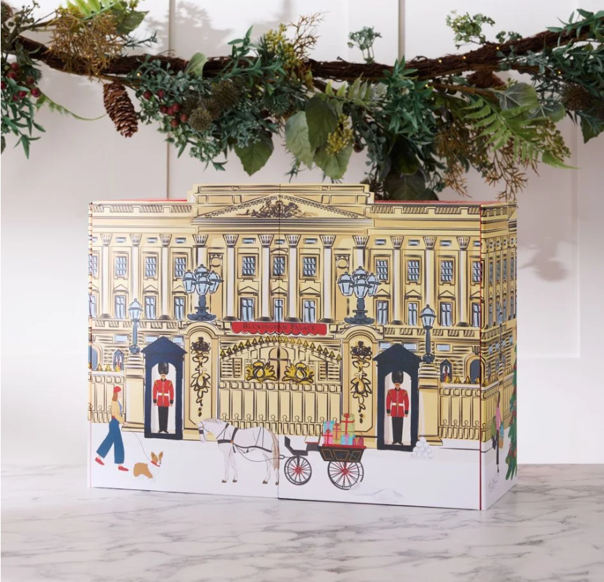 El calendario de adviento de la Royal Collection Shop con el la fachada del Palacio de Buckingham