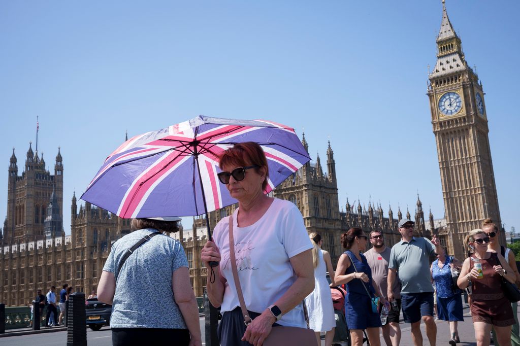 Reino Unido ha vivido el mayo más caluroso de su historia con temperaturas de hasta 35 grados, algo completamente inusual para la primavera británica