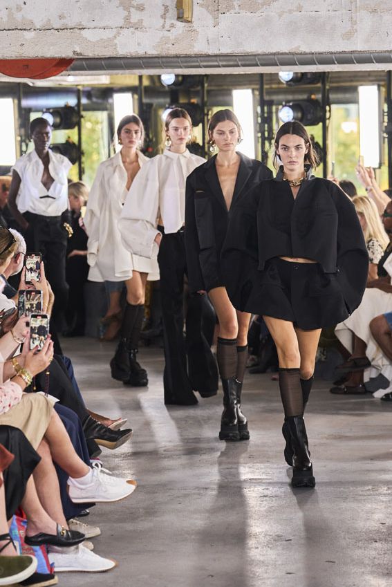 sacai050a