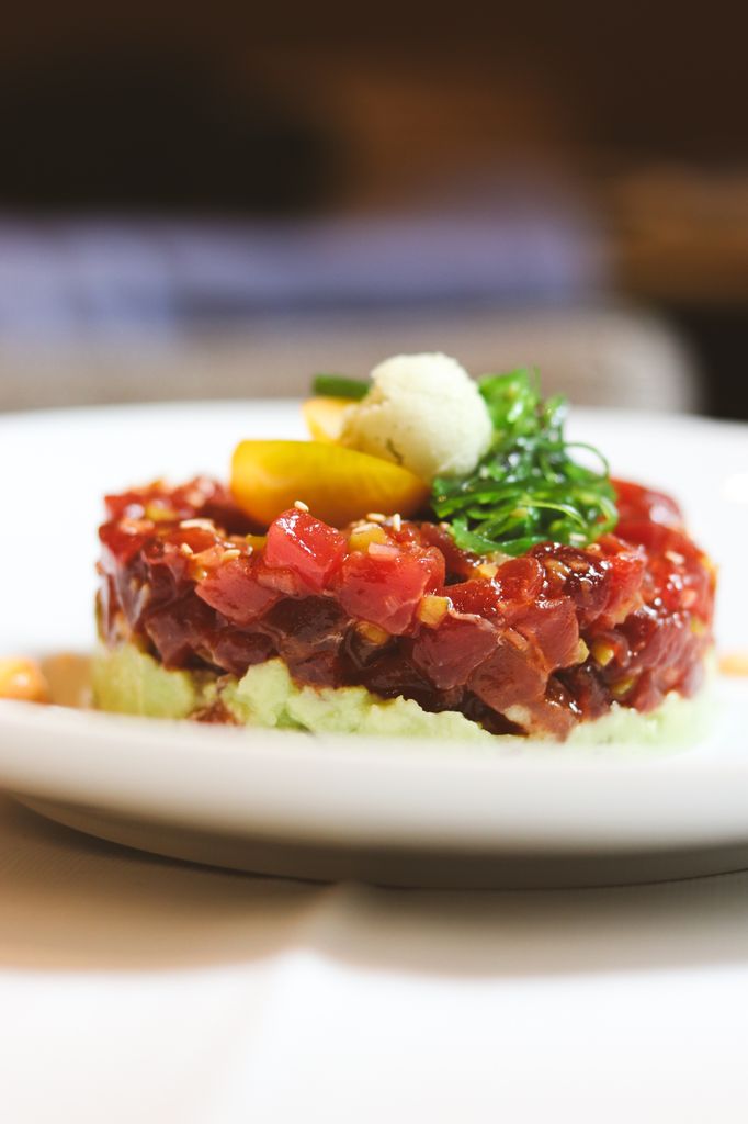 Tartar de atún con aguacate