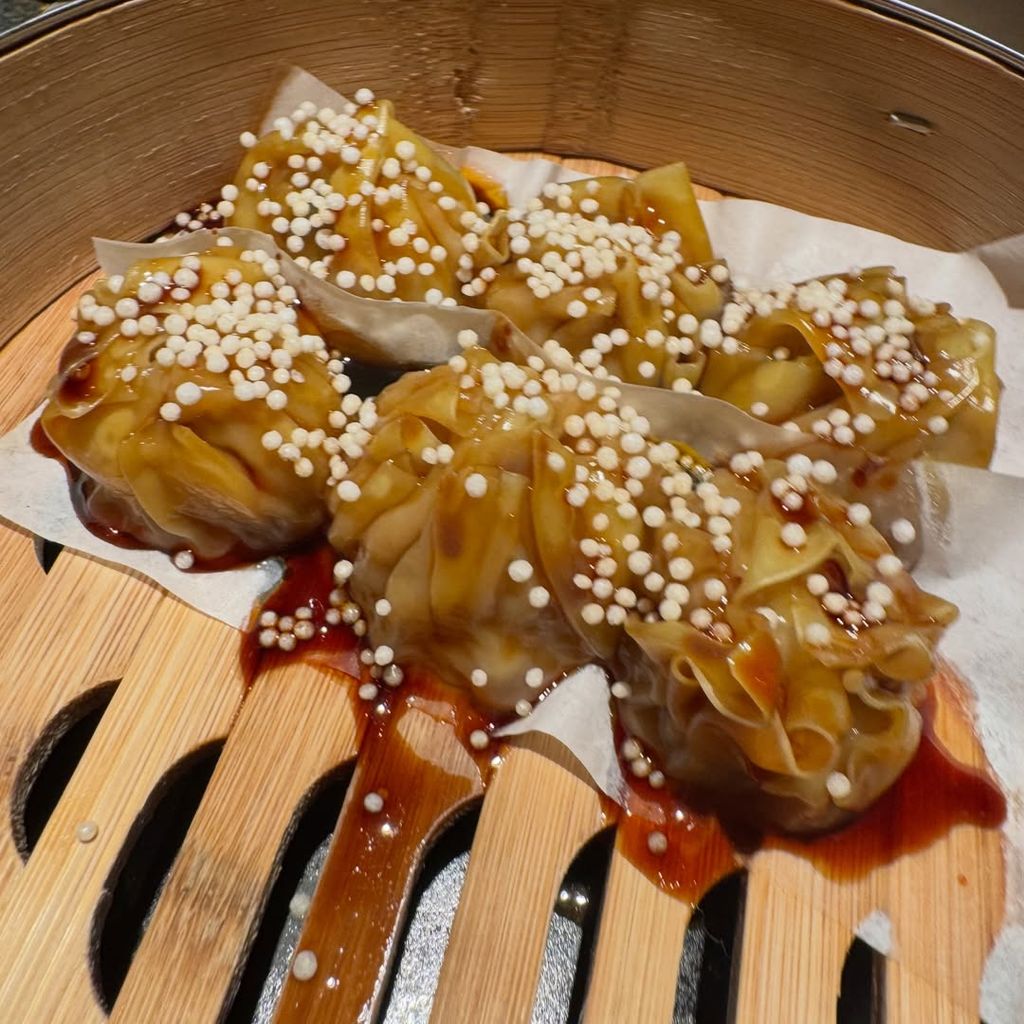 También ha habido tiempo para la deliciosa comida, y Lucía ha demostrado ser una apasionada de los platos asiáticos