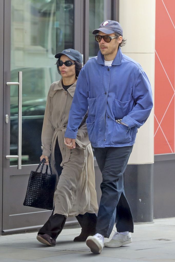 Fue en abril de 2026, cuando se dio a conocer que Zoë Kravitz y Harry Styles se habían comprometido tras ocho meses de relación.