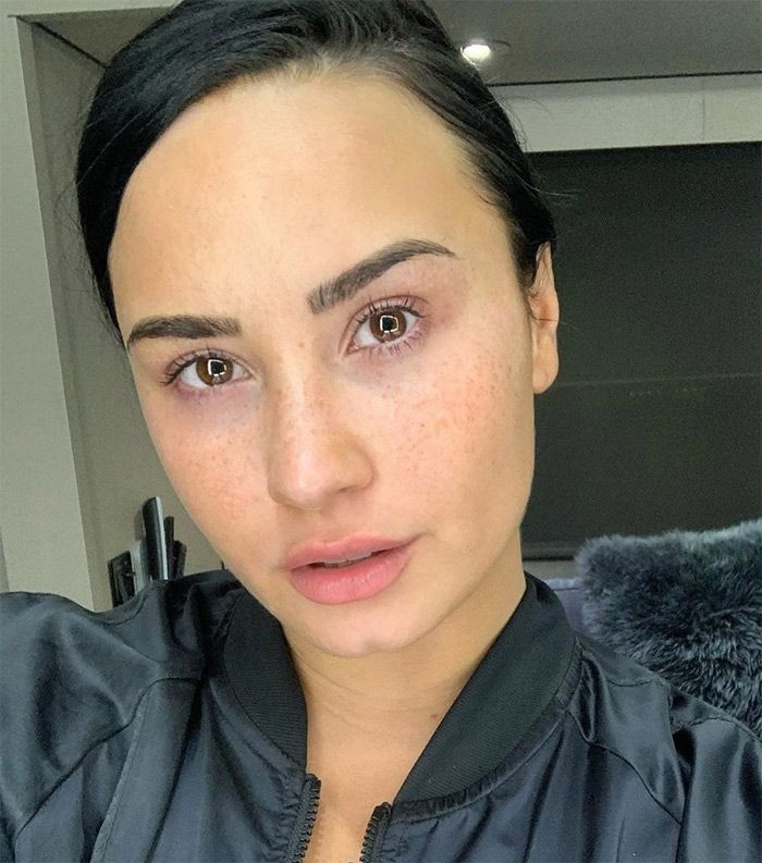 Demi Lovato recupera una de sus tradiciones favoritas: los 'selfies' sin maquillaje