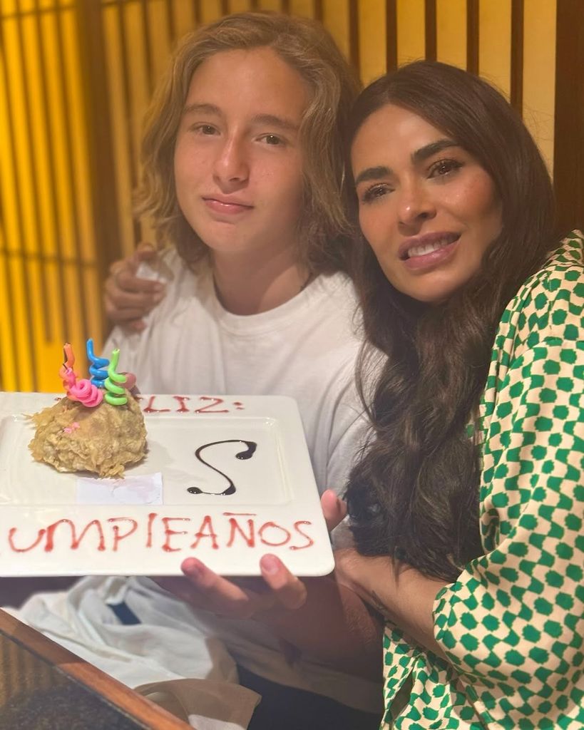 Galilea Montijo en el festejo por el cumpleaños número 13 de Mateo.