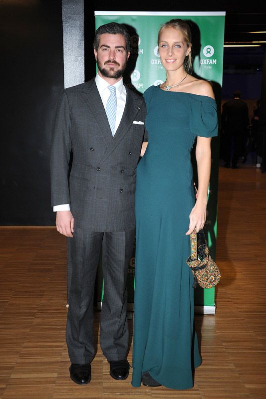 Antes que Pierre Casiraghi conquistara a la pequeña de la casa, ya había otro miembro de la realeza que había entrado en al familia Borromeo ya que Matilde, la tercera hija que tuvieron el conde Carlo Borromeo y Marion Zota, se había casado con el príncipe Antonius von Fürstenberg
