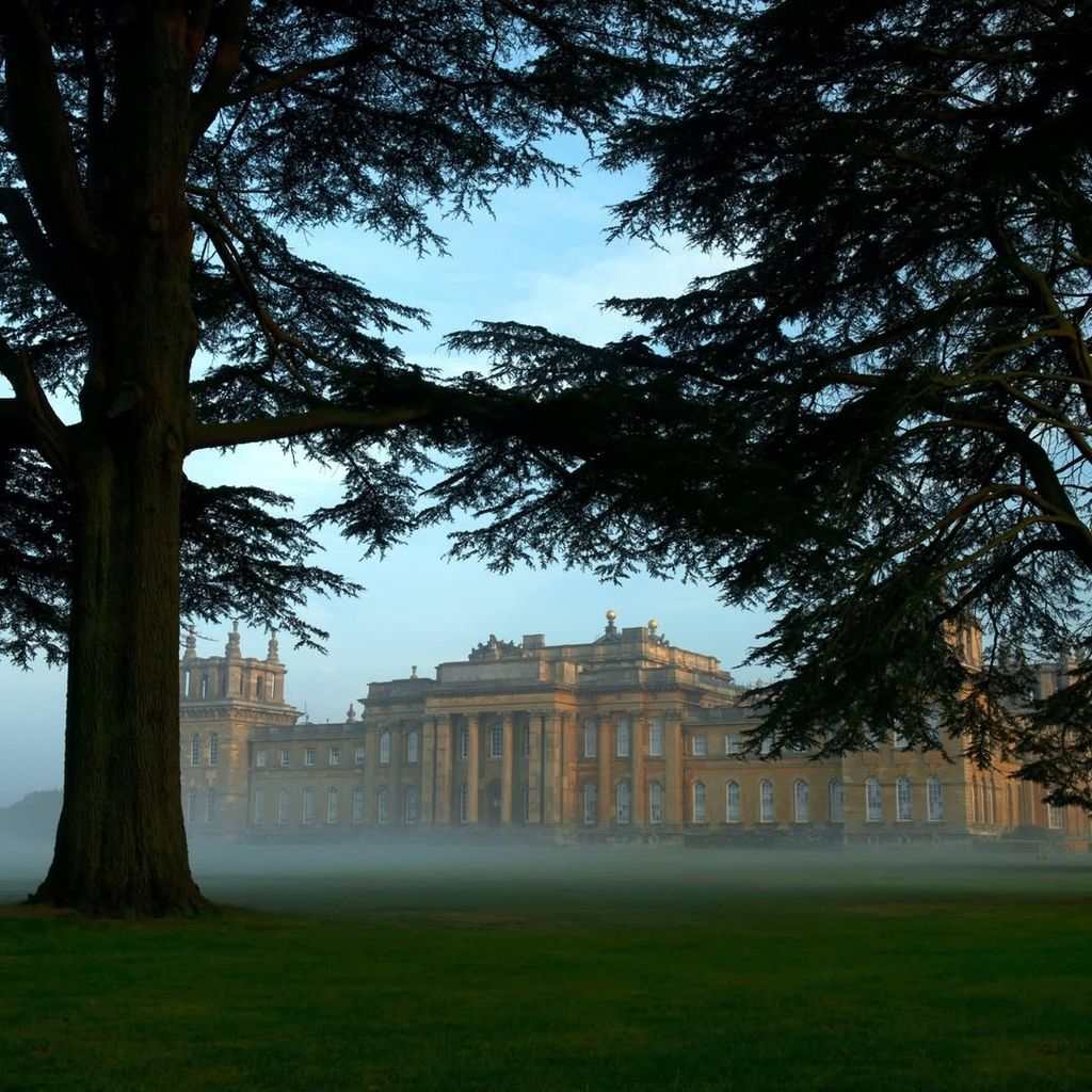 El palacio tiene 187 habitaciones y cuenta con más de 2.000 metros cuadrados