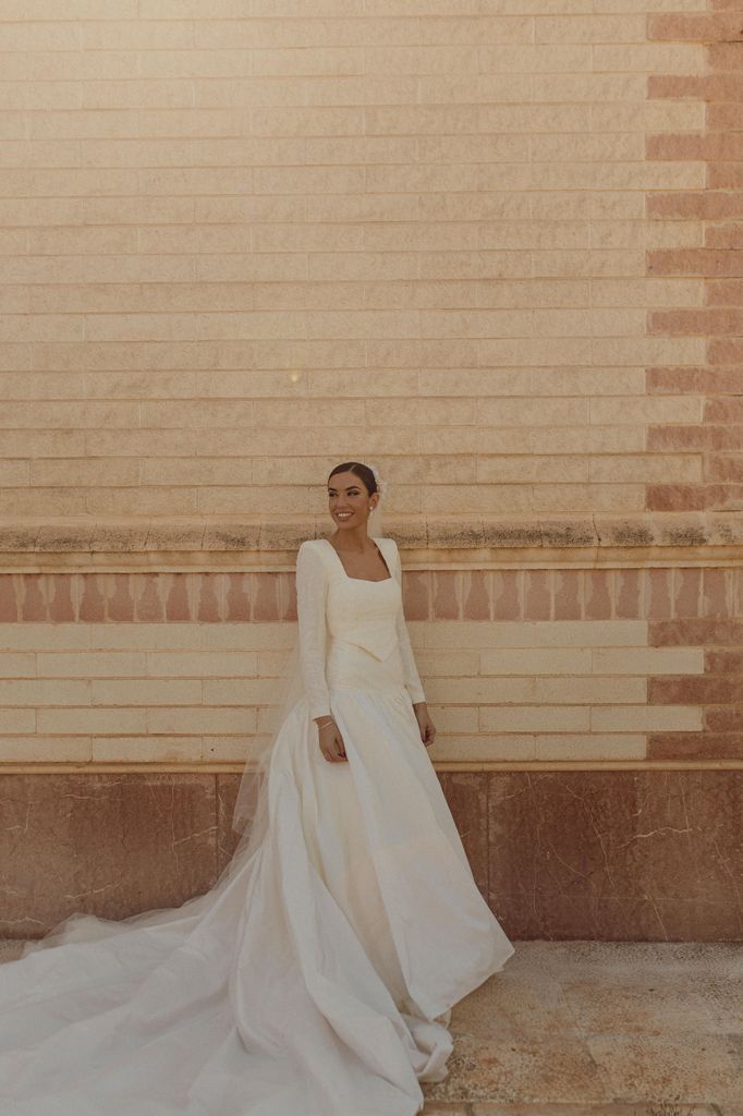 Vestido de novia viral de Rafa Valverde inspirado en Lady Di y Teresa Andrés