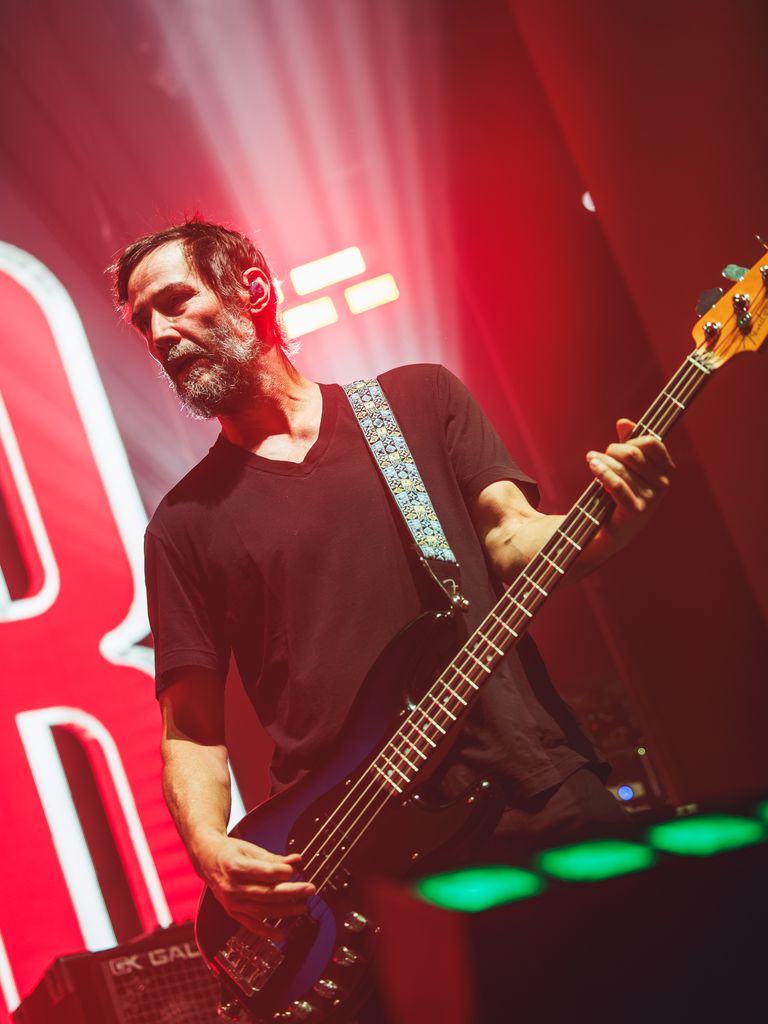 Keanu Reeves, actuando con su banda Dogstar en Mad Cool Festival 2026, en Madrid
