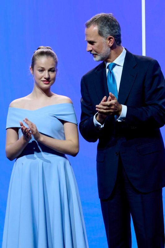 El rey Felipe con la princesa Leonor