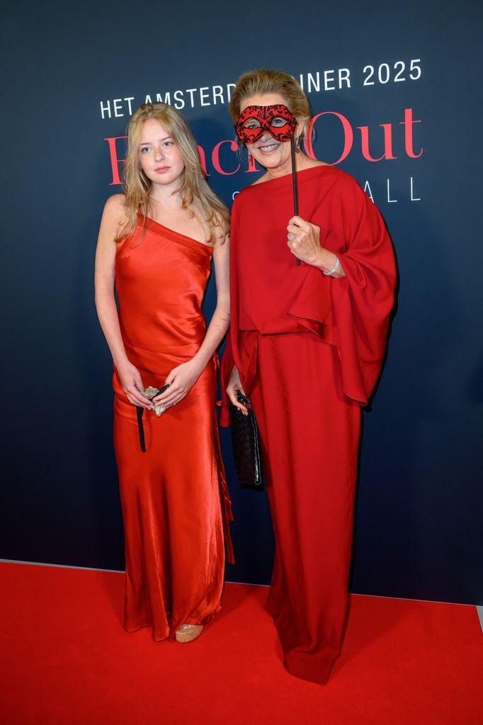 La princesa Mabel de Holanda con su hija, la condesa Zaria