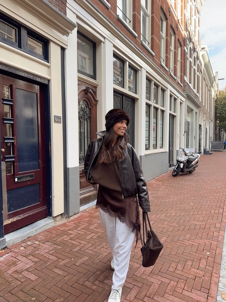 Esta es la cazadora que veo cada domingo a las chicas más cool cuando voy de brunch por Malasaña