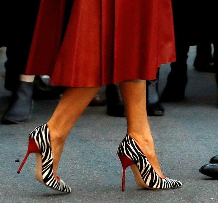 Melania Trump con tacones de cebra