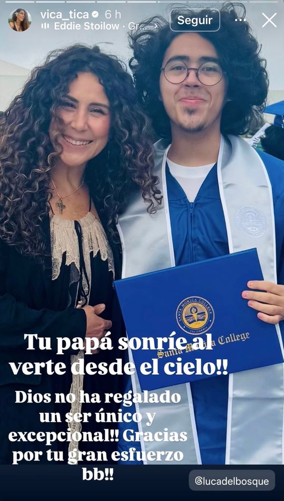 Vica Andrade no olvidó mencionar a Memo del Bosque en este día tan especial. 