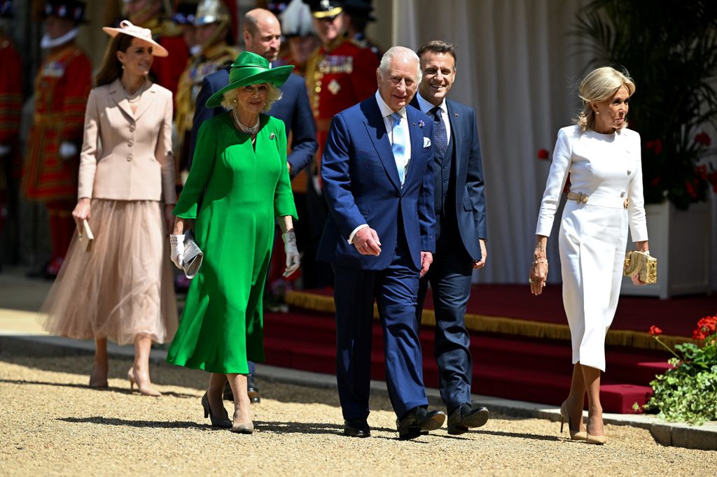 La familia real recibe a Emmanuel y Brigitte Macron.