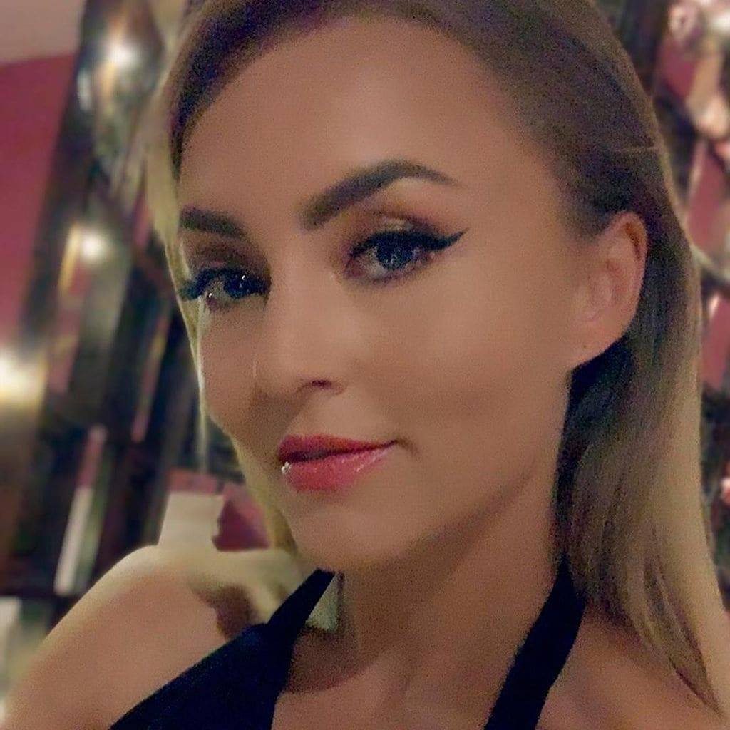 Angelique Boyer con cat eye