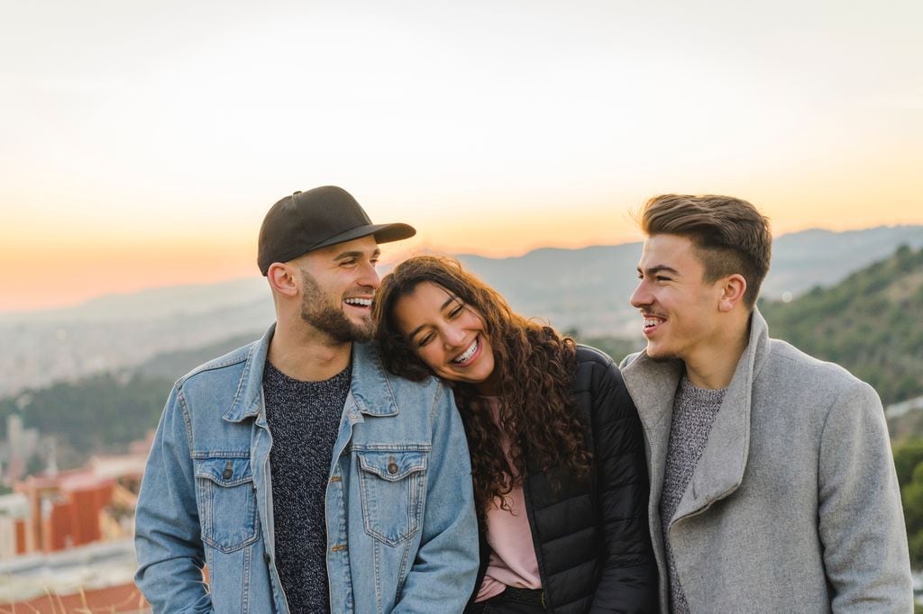 Dos chicos y una chica 