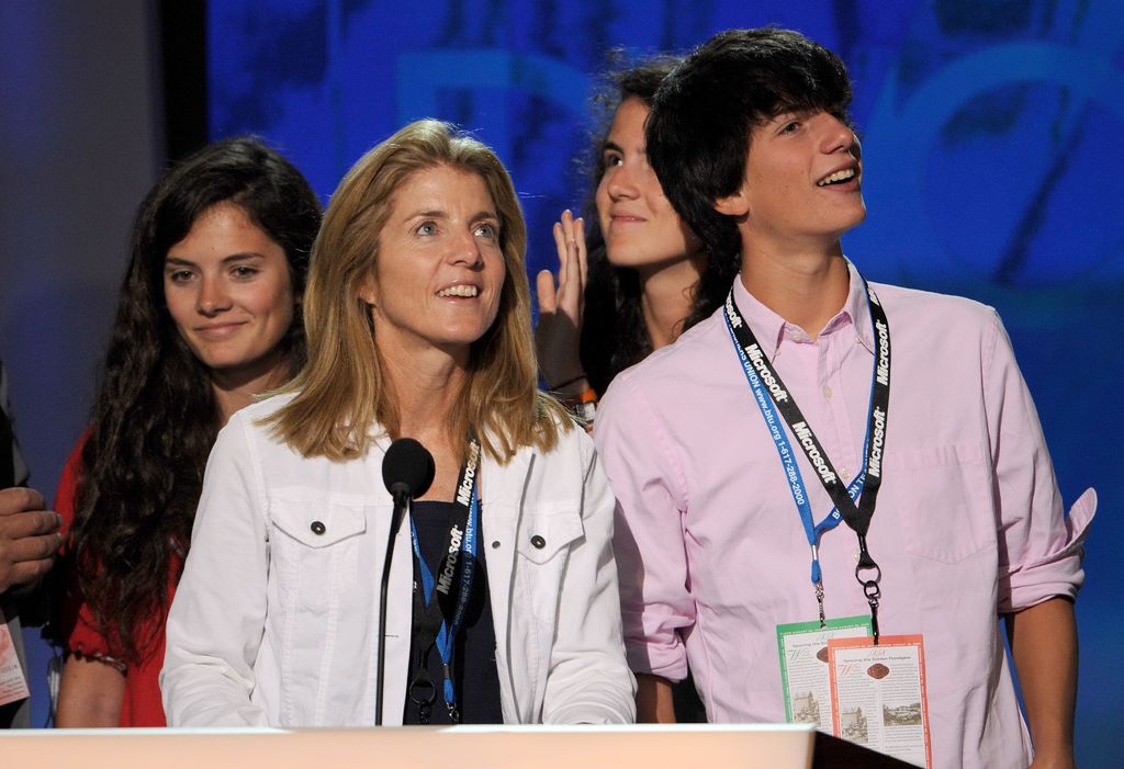 Caroline Kennedy con sus tres hijos en 2008