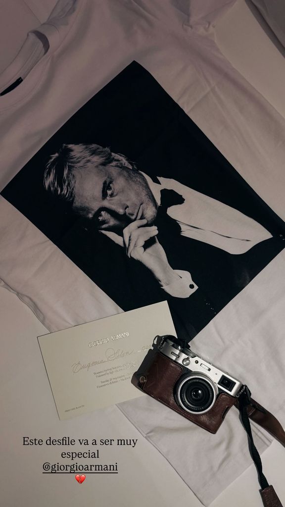 La historia del look de Eugenia Silva en el adiós a Giorgio Armani