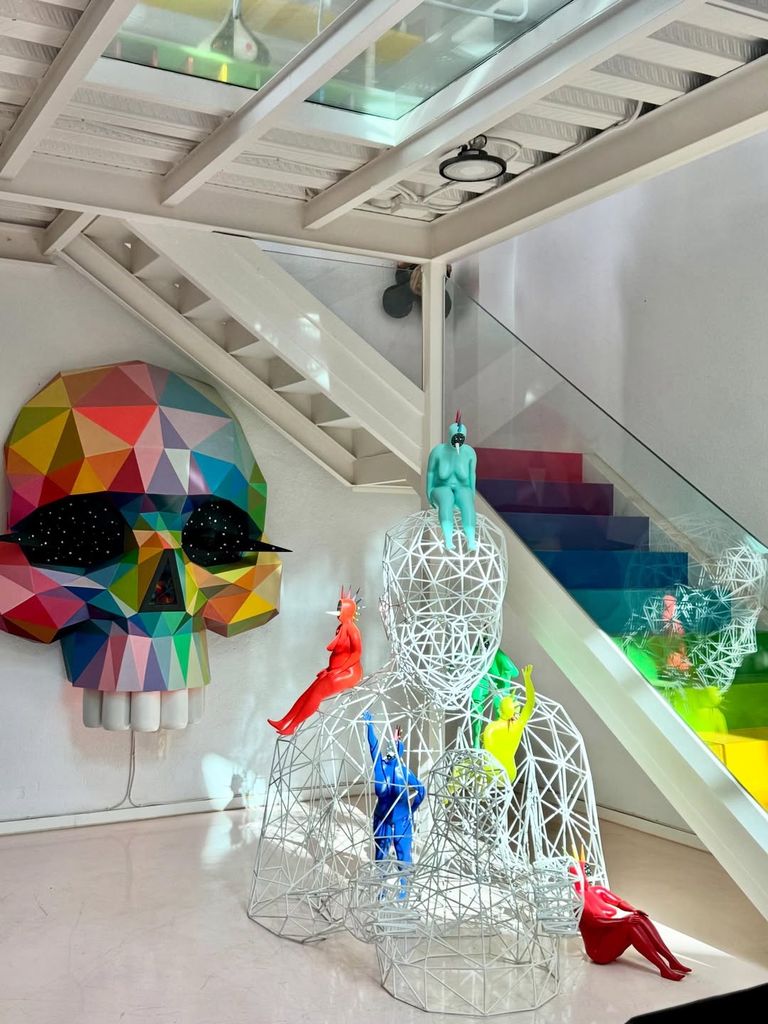 Factory of Dreams, de Okuda