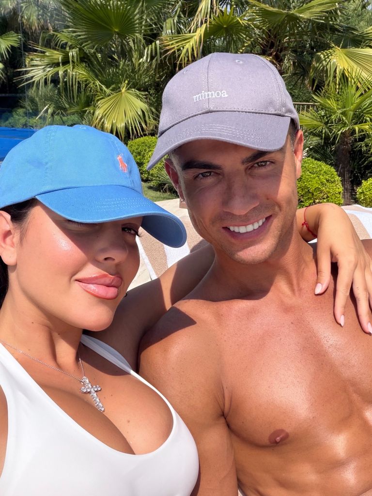 Georgina Rodríguez y Cristiano Ronaldo disfrutan del verano