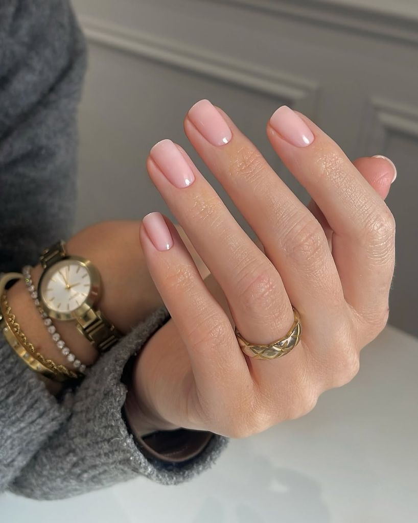 Manicura clean nails para novias de otoño