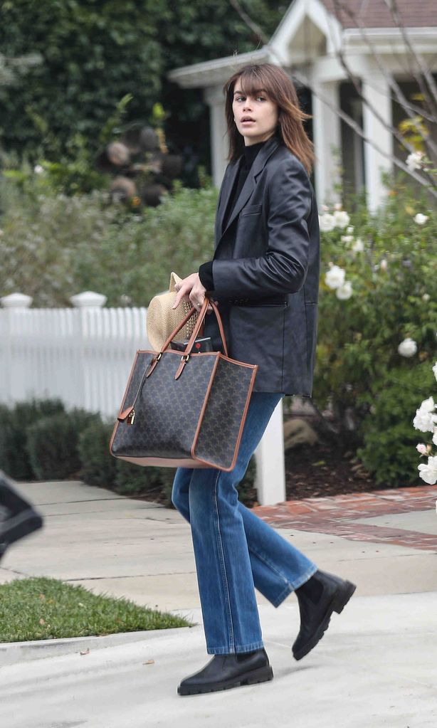 Kaia Gerber HOLA 4040