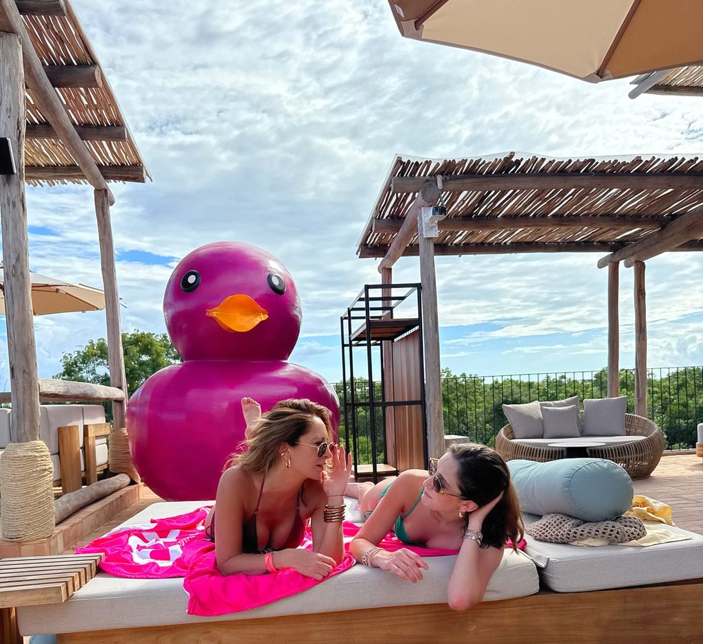 Geraldine Bazán y Elissa Marie retratadas por Miranda